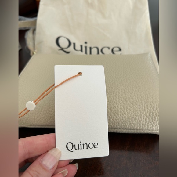 NWT Quince Ivory Pebbled Leather Crossbody Bag - Picture 8 of 12